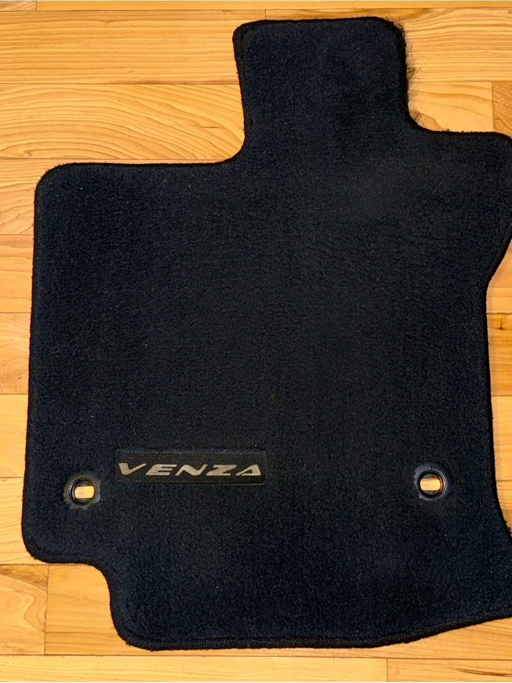 2014 Toyota Venza Floor Mats Carpet Front Drivers Side Only Black OEM pre-owned